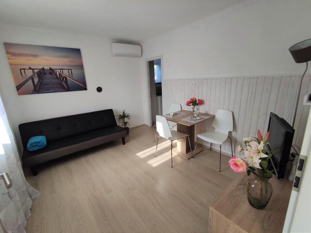 Apartman Josip Garica Exterior photo